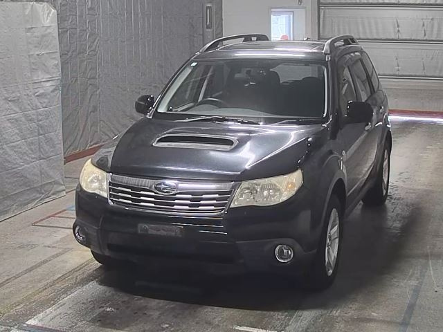 SUBARU FORESTER — фото