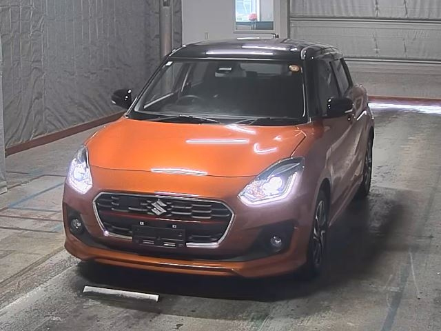 SUZUKI SWIFT — фото