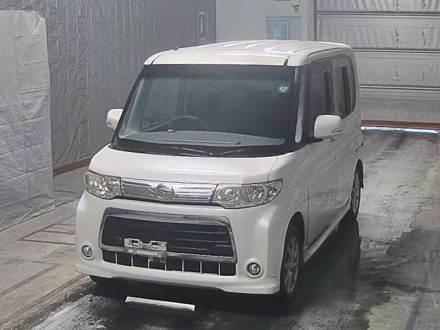 DAIHATSU TANTO — фото