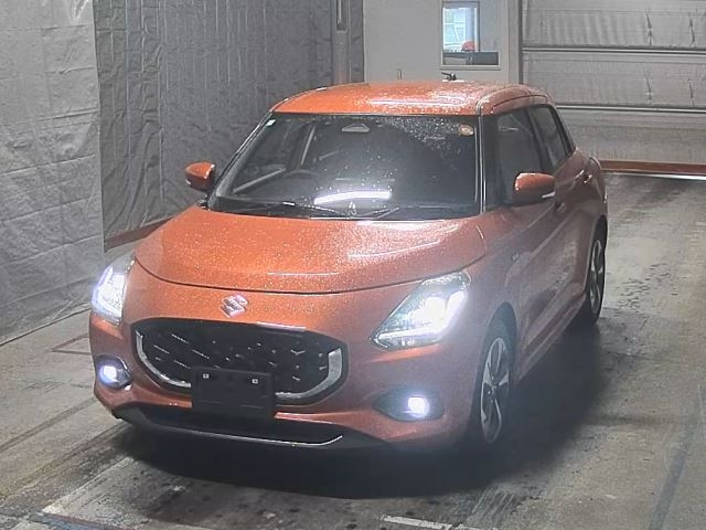 SUZUKI SWIFT — фото