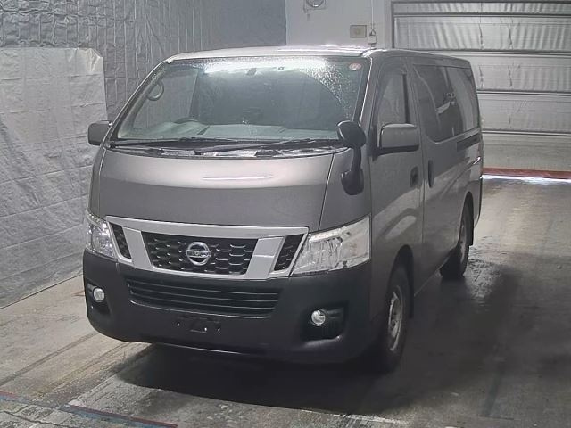 NISSAN CARAVAN — фото