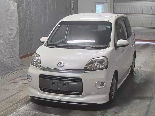 TOYOTA PORTE — фото