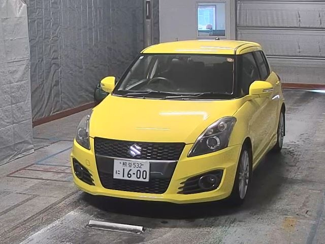 SUZUKI SWIFT — фото