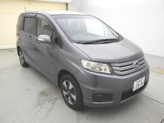 HONDA FREED — фото