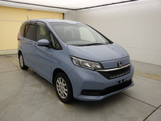 HONDA FREED — фото