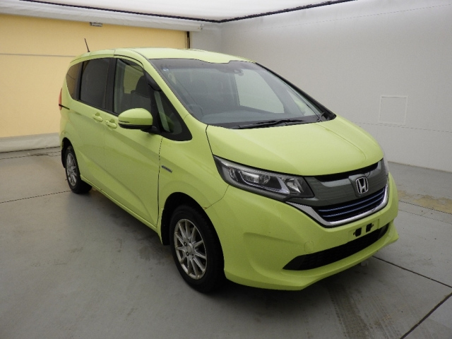 HONDA FREED — фото