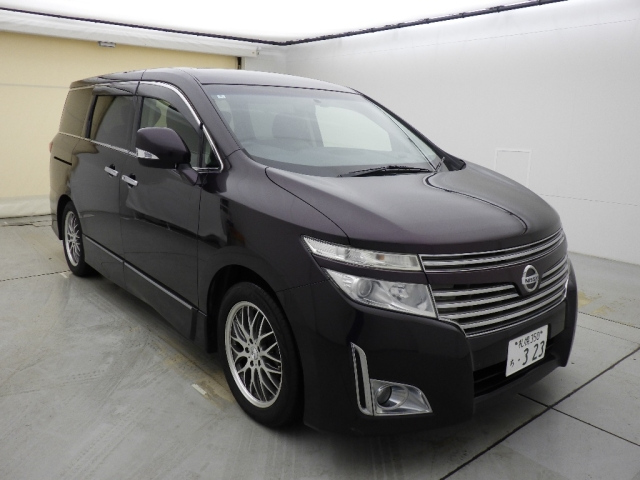 NISSAN ELGRAND