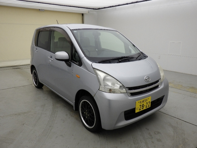 DAIHATSU MOVE — фото
