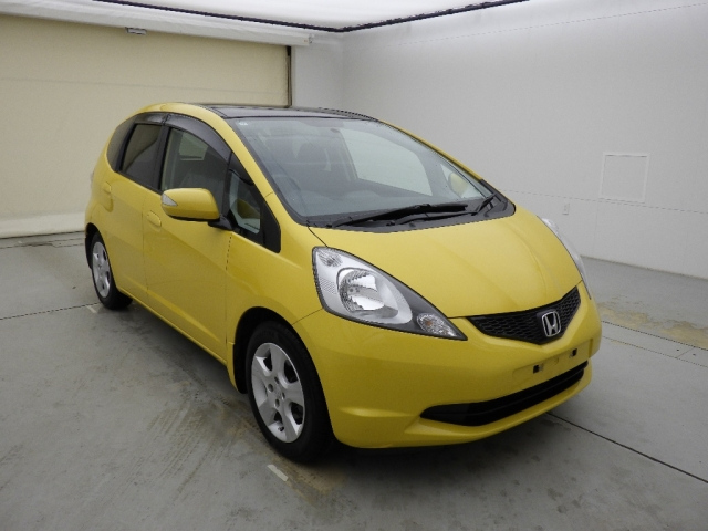 HONDA FIT — фото