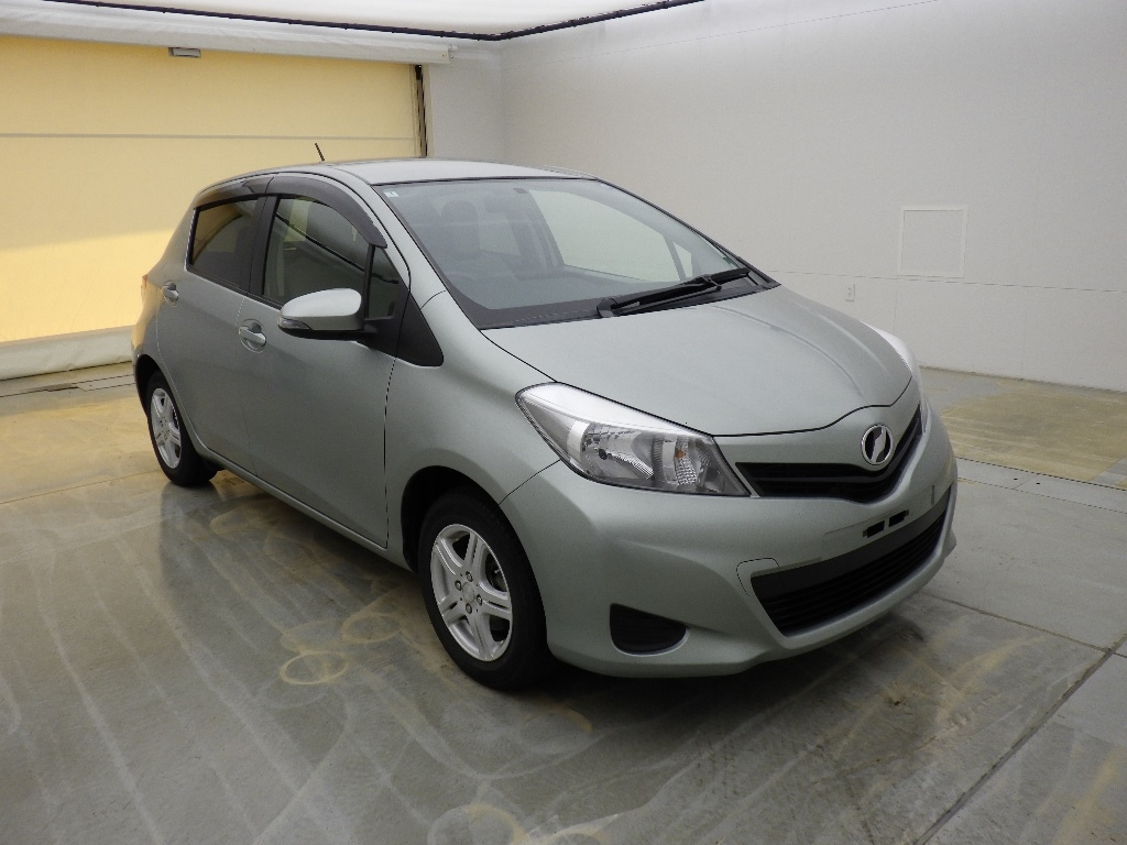 TOYOTA VITZ