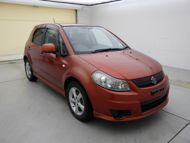 SUZUKI SX 4 — фото