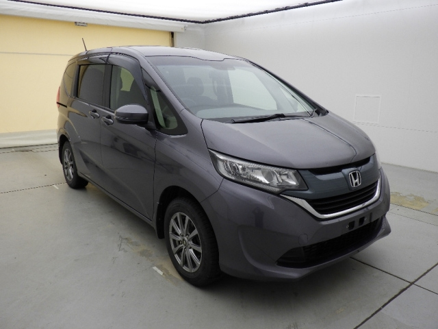 HONDA FREED — фото