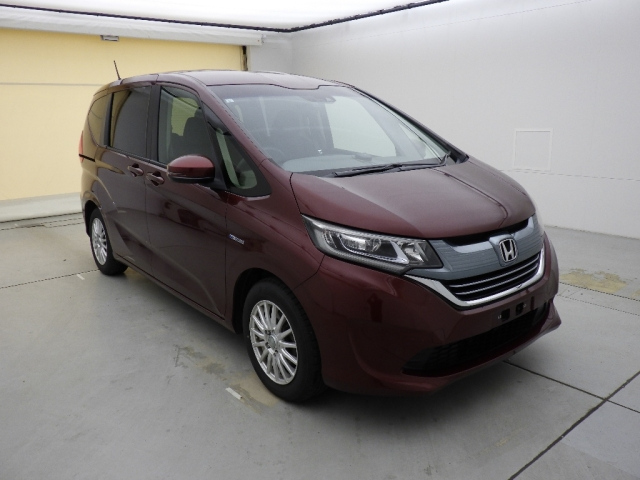 HONDA FREED — фото