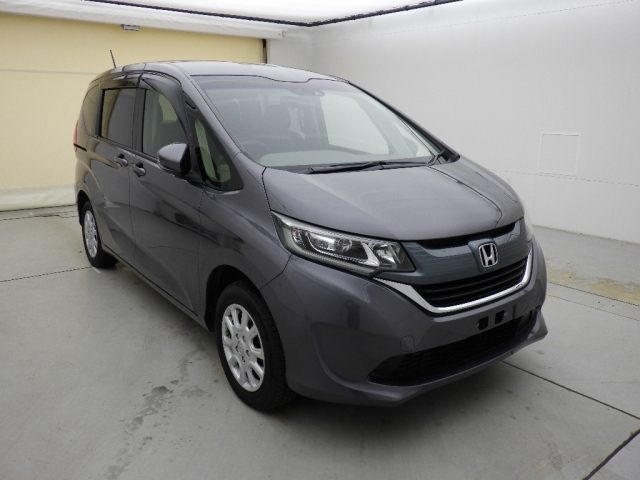 HONDA FREED — фото