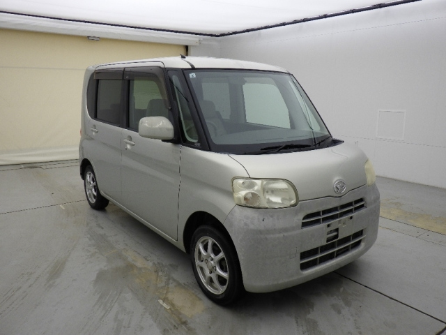 DAIHATSU TANTO — фото