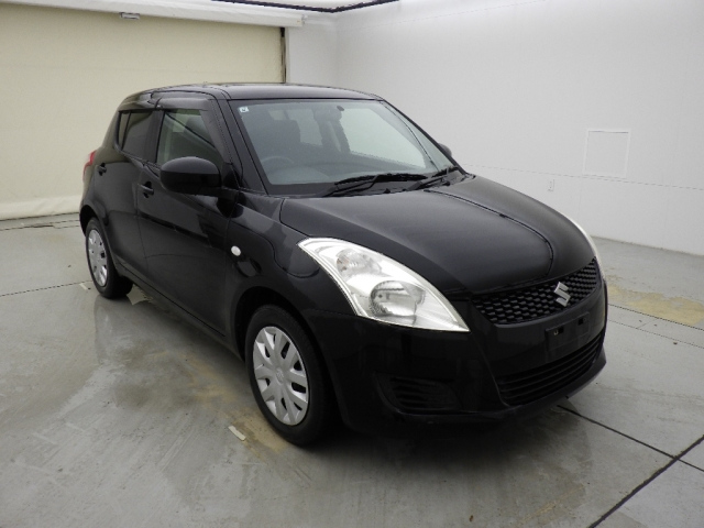 SUZUKI SWIFT — фото