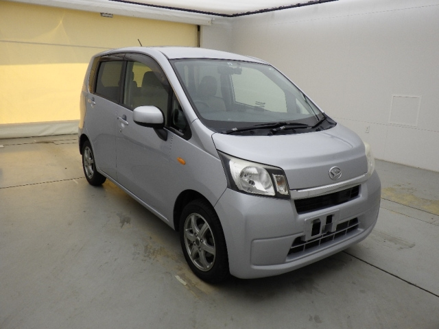 DAIHATSU MOVE — фото