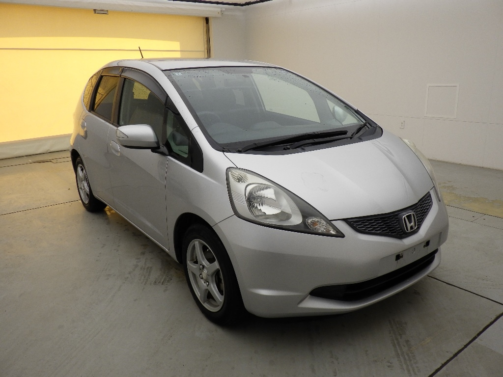 HONDA FIT — фото