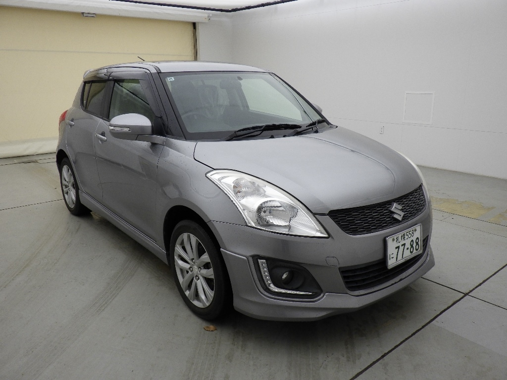 SUZUKI SWIFT — фото