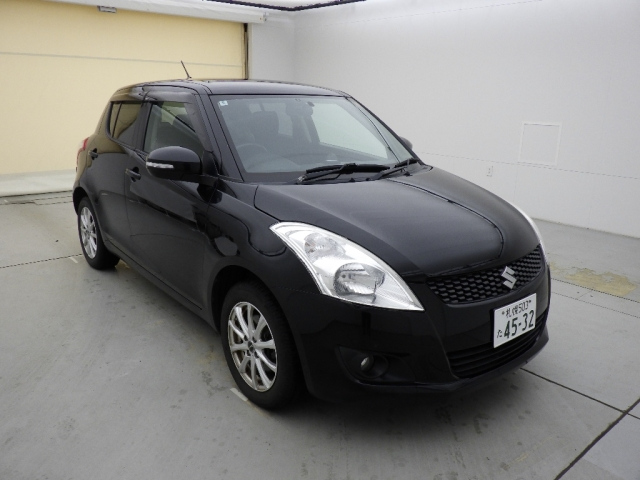 SUZUKI SWIFT — фото