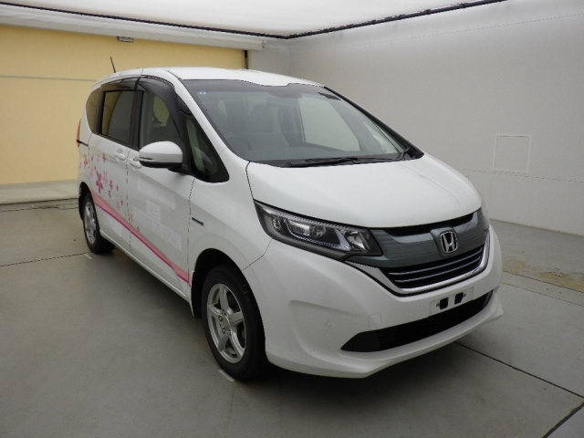 HONDA FREED — фото