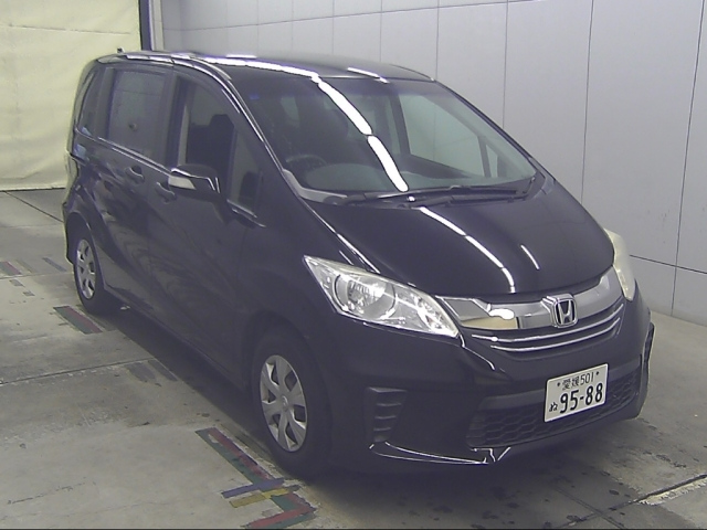 HONDA FREED — фото