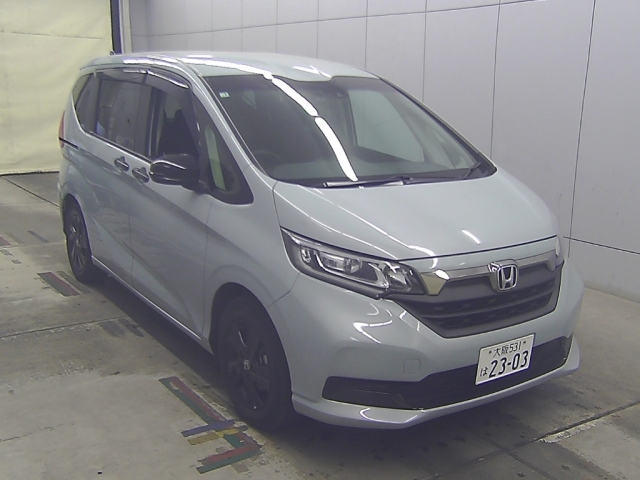 HONDA FREED — фото