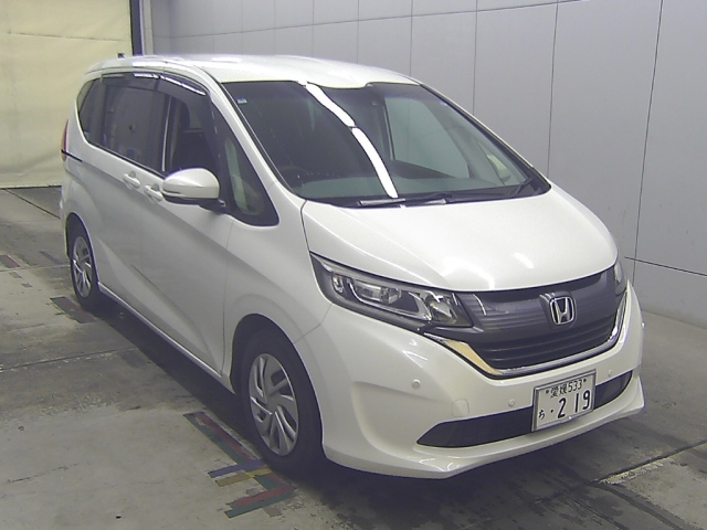 HONDA FREED — фото