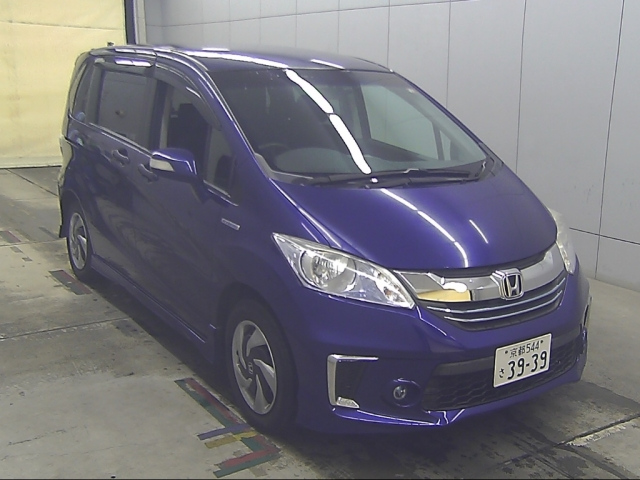 HONDA FREED — фото