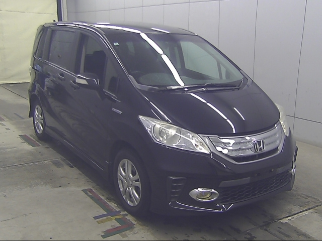 HONDA FREED — фото