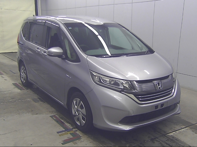 HONDA FREED — фото
