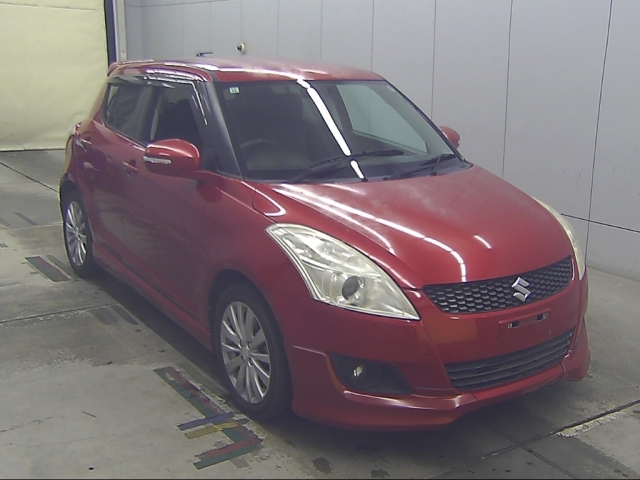 SUZUKI SWIFT — фото