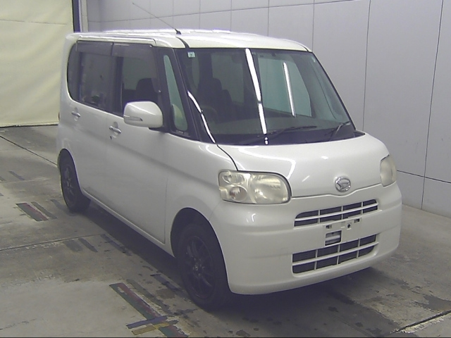 DAIHATSU TANTO — фото