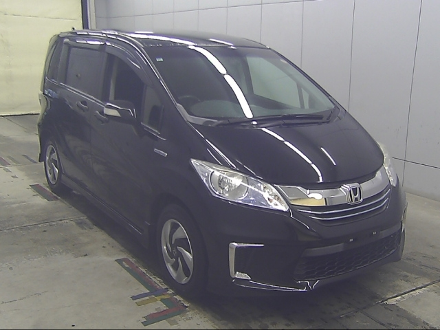 HONDA FREED — фото