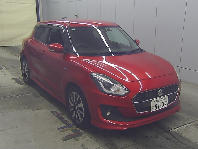 SUZUKI SWIFT — фото