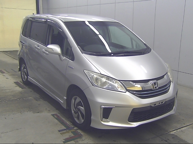HONDA FREED — фото