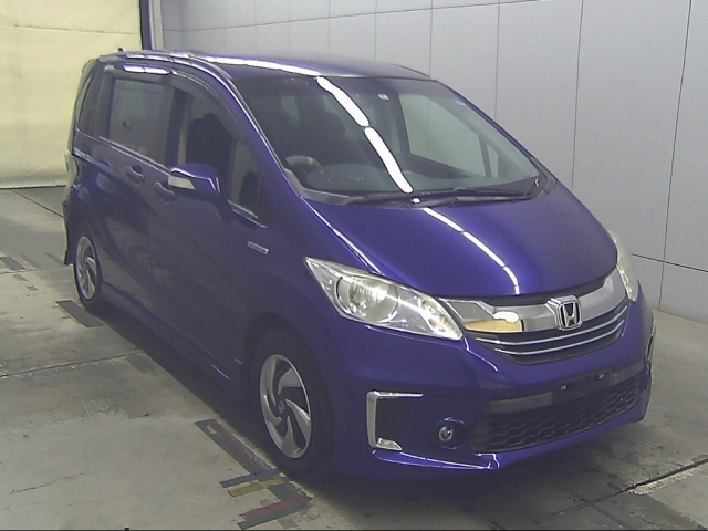 HONDA FREED — фото