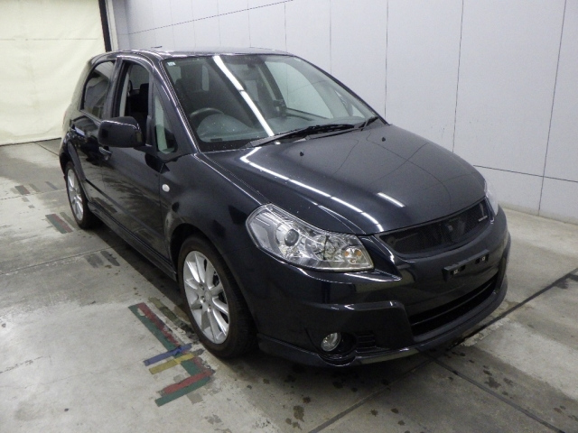 SUZUKI SX 4 — фото