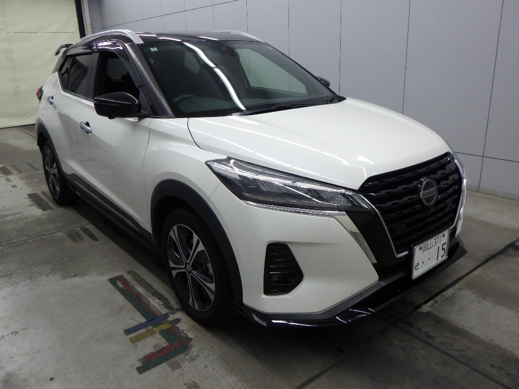NISSAN KICKS — фото