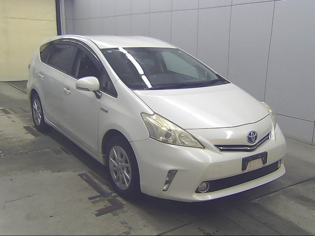 TOYOTA PRIUS — фото