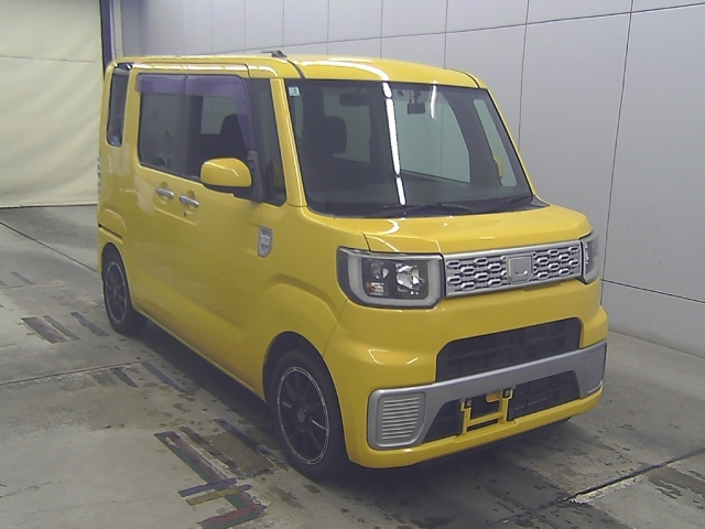 DAIHATSU WAKE — фото