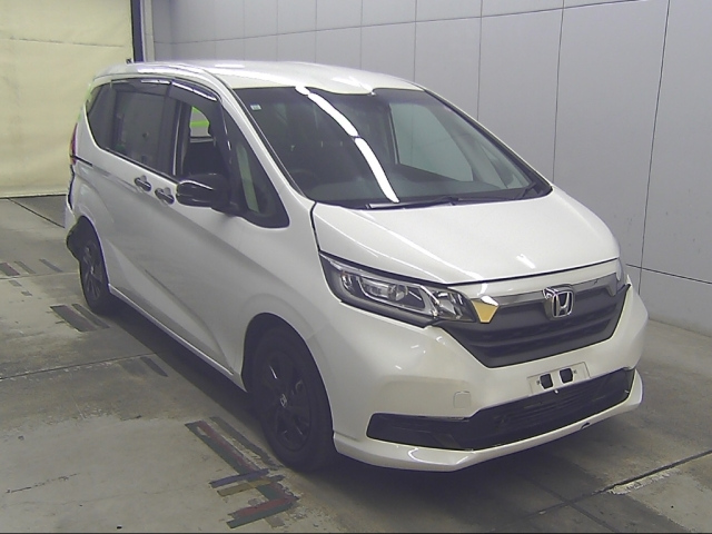 HONDA FREED — фото
