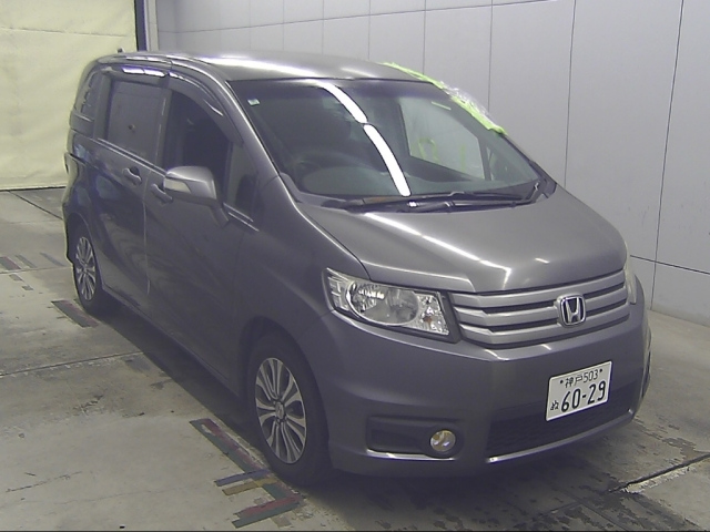 HONDA FREED — фото