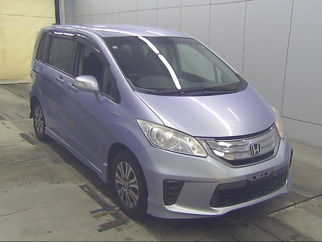 HONDA FREED — фото
