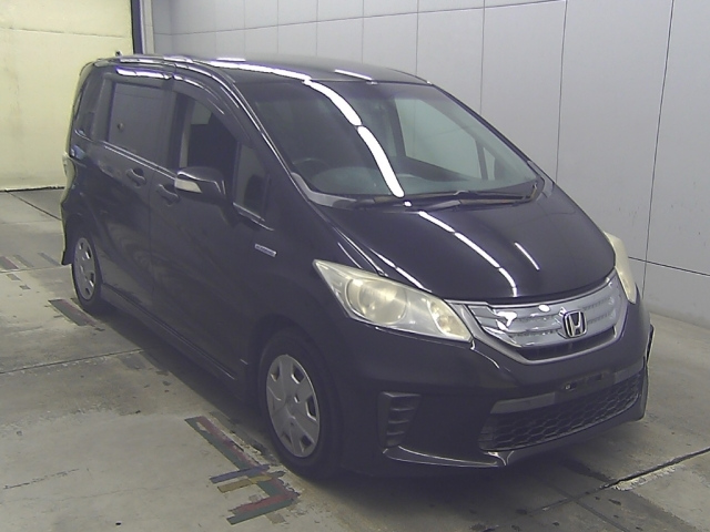 HONDA FREED — фото