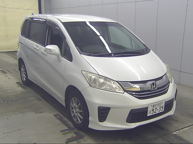 HONDA FREED — фото