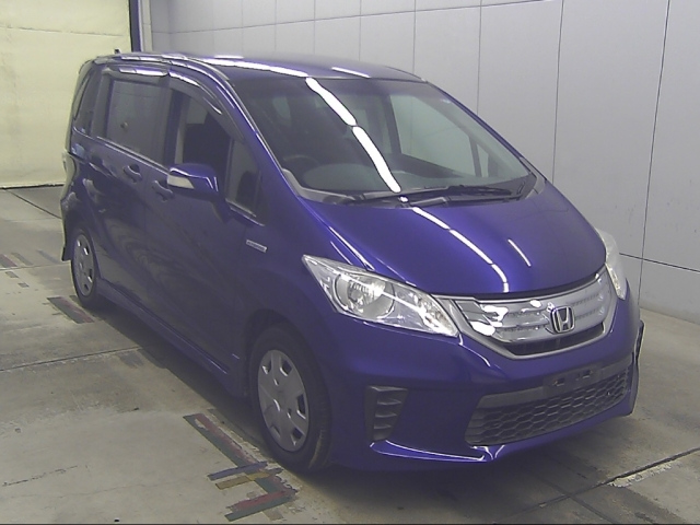 HONDA FREED — фото