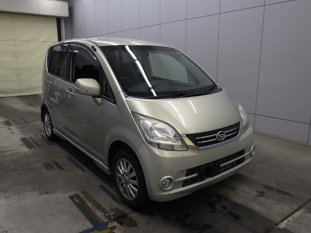 DAIHATSU MOVE — фото