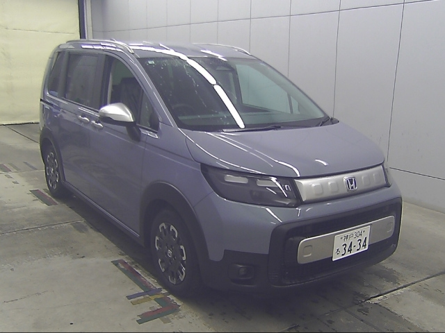 HONDA FREED — фото