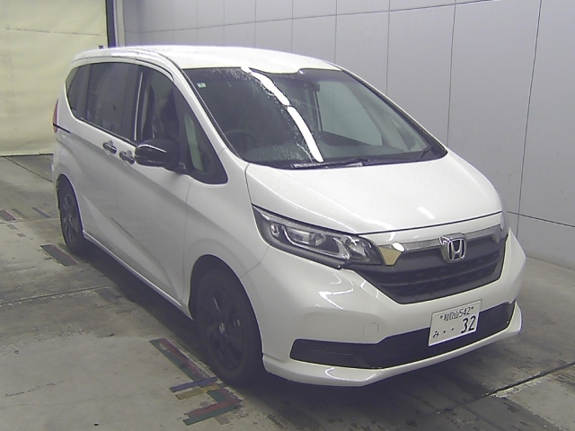 HONDA FREED — фото